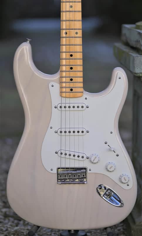 Fender Custom Shop Vintage Custom '55 Hardtail Stratocaster, Time Capsule Package, Maple Neck - Aged White Blonde