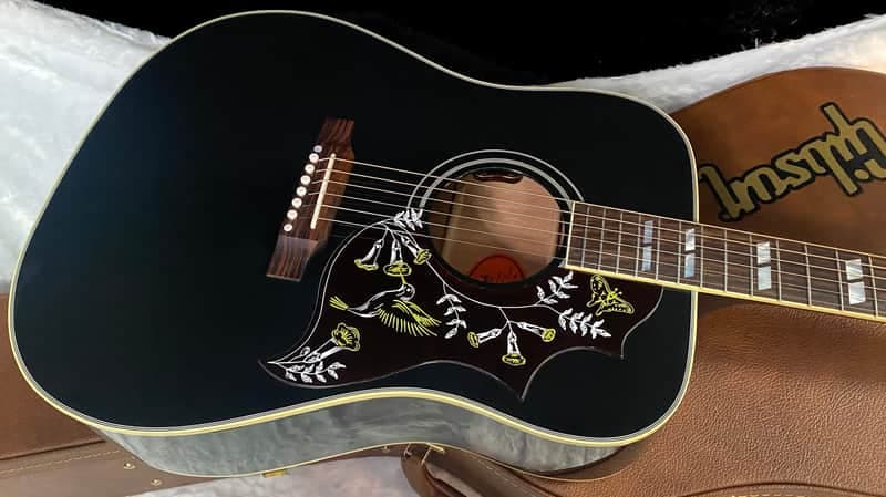 NEW! Gibson Acoustic Hummingbird Torch Acoustic-Electric Guitar - Ebony - 4.4 lbs - Authorized Dealer! G07196