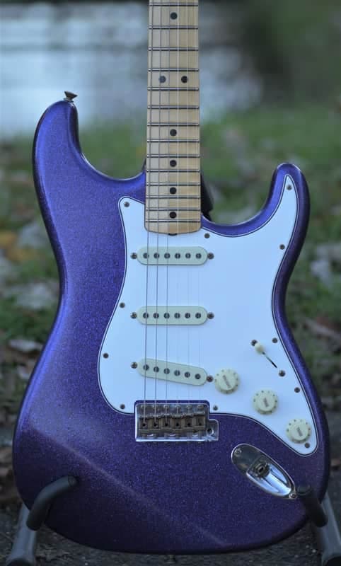 Fender Custom Shop F22 LTD '69 Stratocaster, Journeyman Relic - Aged Purple Sparkle