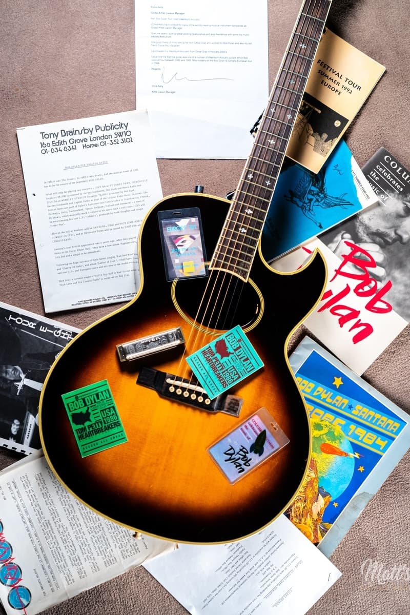 Washburn acoustic - owned and played by Bob Dylan